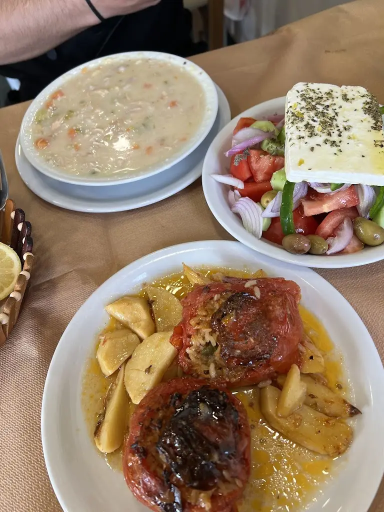 Rafaella Caterina_ΣΠΙΤΙΚΗ ΚΟΥΖΙΝΑ_Markópoulo_Bewertung