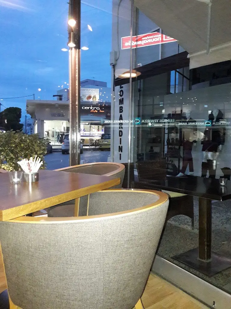 ioannis rafail zagoraios_Centro di Cafe - Panino_Markópoulo_review