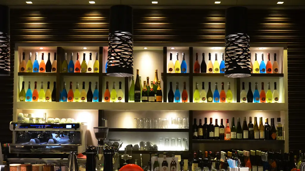 Corso Como Cafe • Food Bar Restaurant in Markópoulo