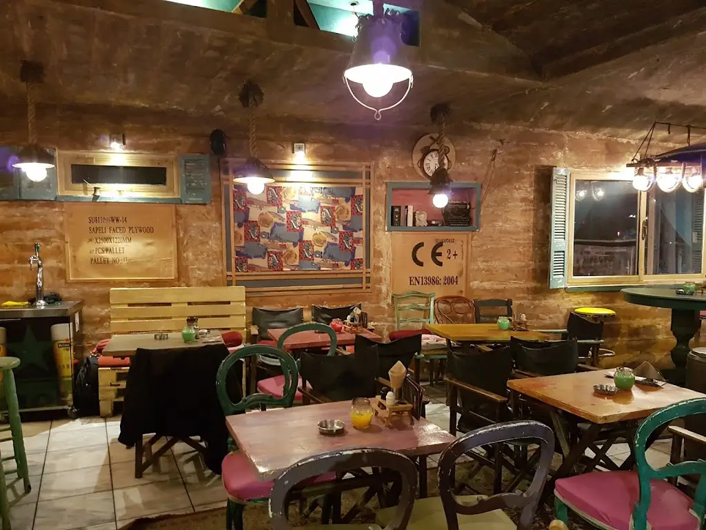 Munchies Restaurant in Melíssia