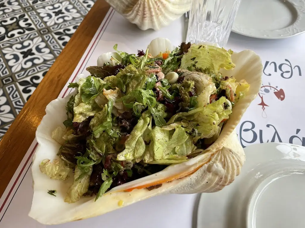 Nicola Azzali_Ivilai_Néa Erythraía_Bewertung