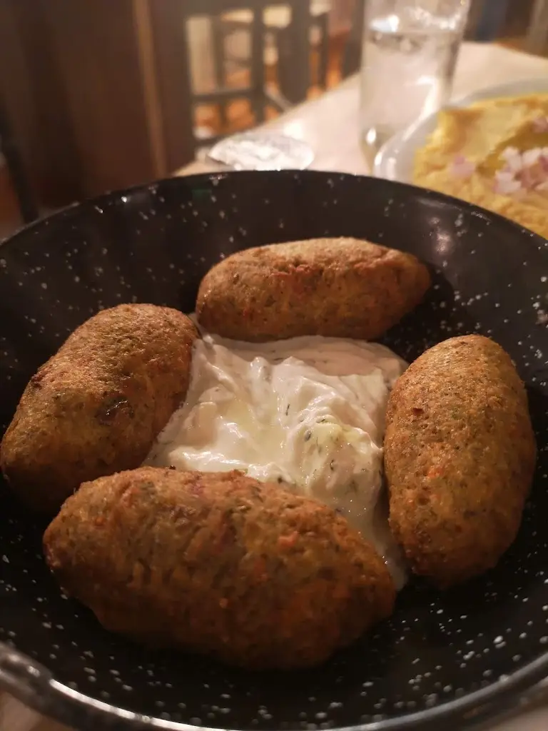 Menu_GAKIAS Tavern_Néa Erythraía_image_9