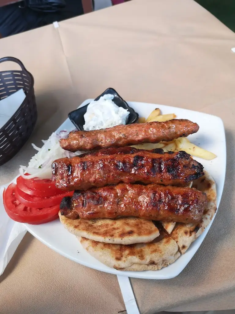 Το Μετσοβίτικο σουβλάκι Restaurant in Agios Ioannis Rentis