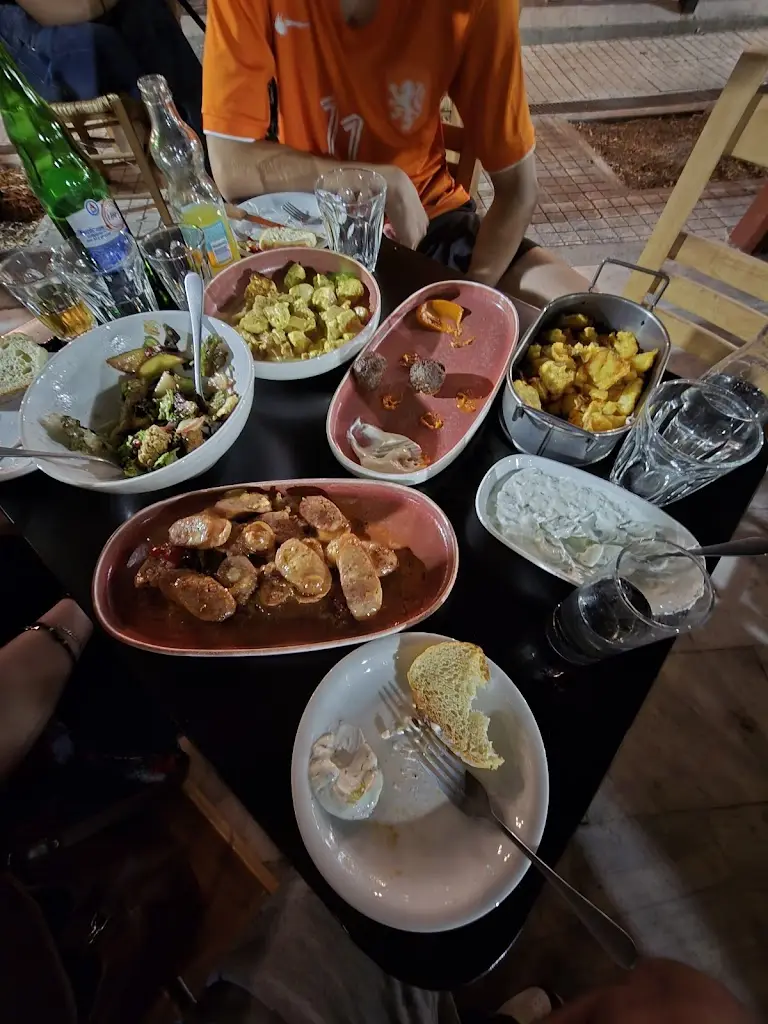 Γιάννης Φαρασόπουλος_Plateía_Néa Filadélfeia_Bewertung