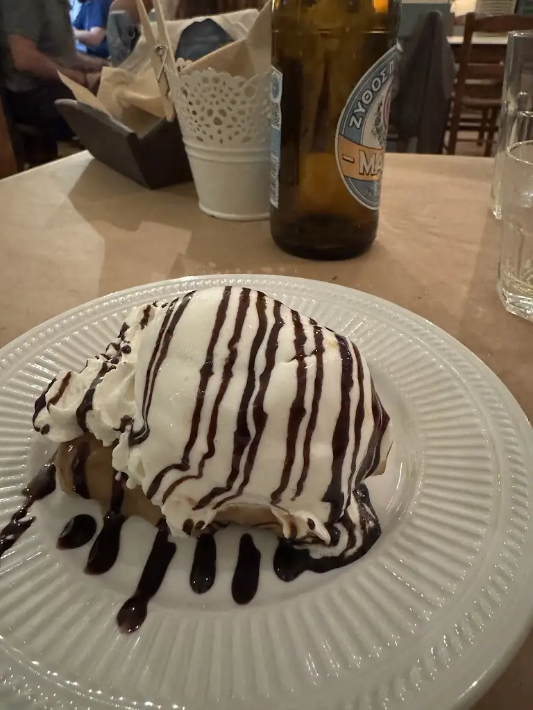 Thanasis Bidakas_Demek Tavern_Néa Filadélfeia_Bewertung