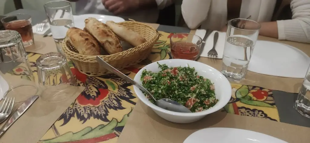 Ioannis Koutsoukos_ΠΕΡΑΝ το καφέ αμάν της πόλης_Néa Chalkidóna_Bewertung