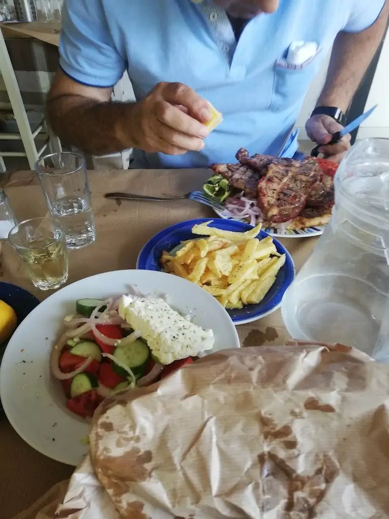 Menü_Patrinos_Néa Ionía_Bild_8