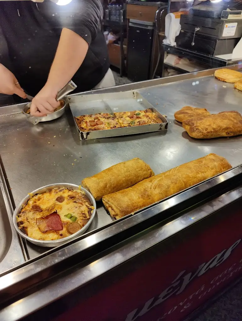 Andreas N_Great Temptation_Néa Ionía_review