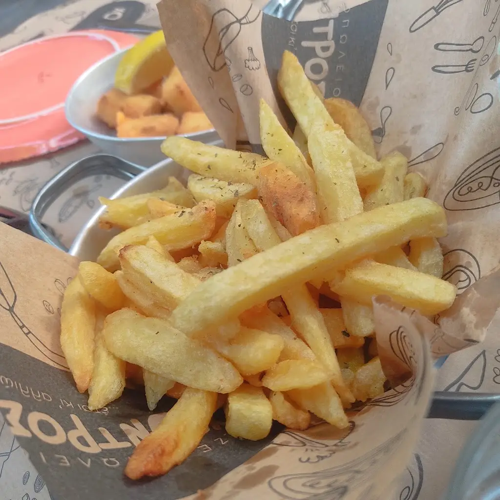 Menu_O Chondros Tavern_Néa Mákri_image_5