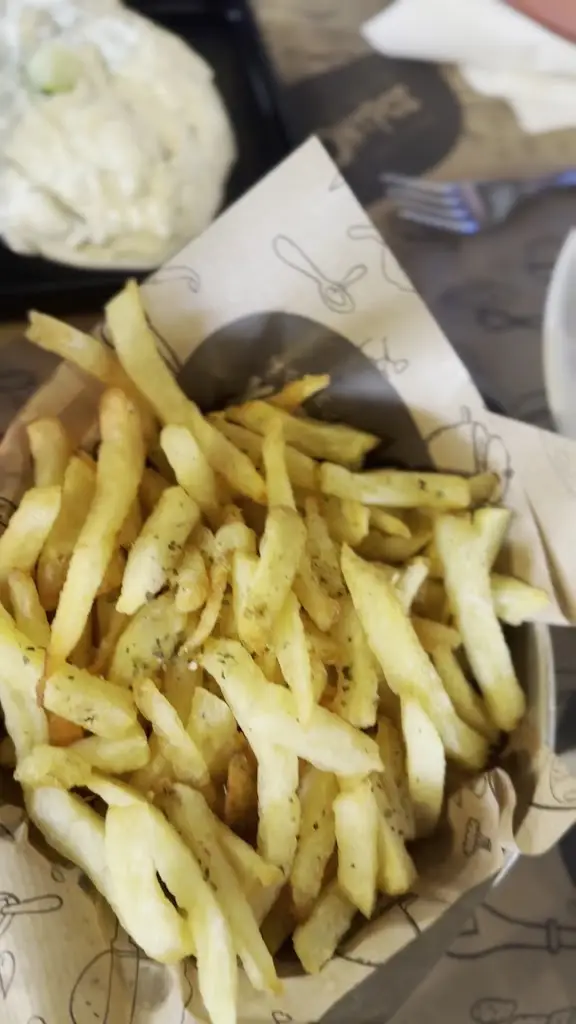 O Chondros Tavern_Néa Mákri_slider_image_2