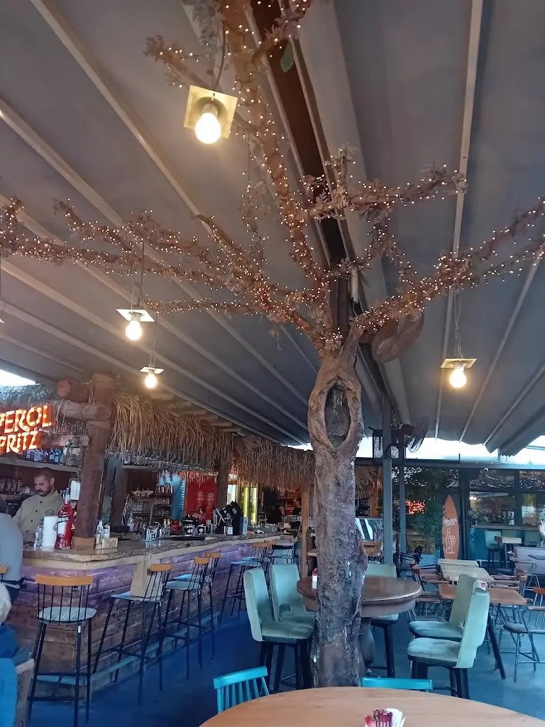 O Chondros Tavern_Néa Mákri_slider_image_3