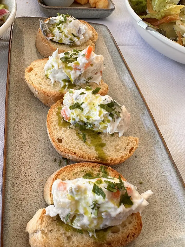 Menu_Isalos Seaside Restaurant_Néa Mákri_image_7