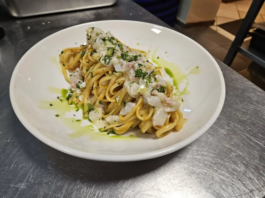 Isalos Seaside Restaurant_Néa Mákri_slider_image_3