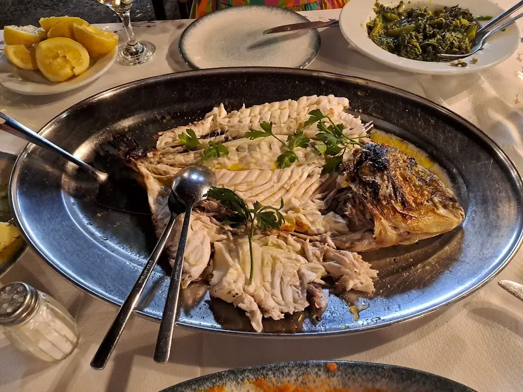 TRATA _Néa Mákri_slider_image_3