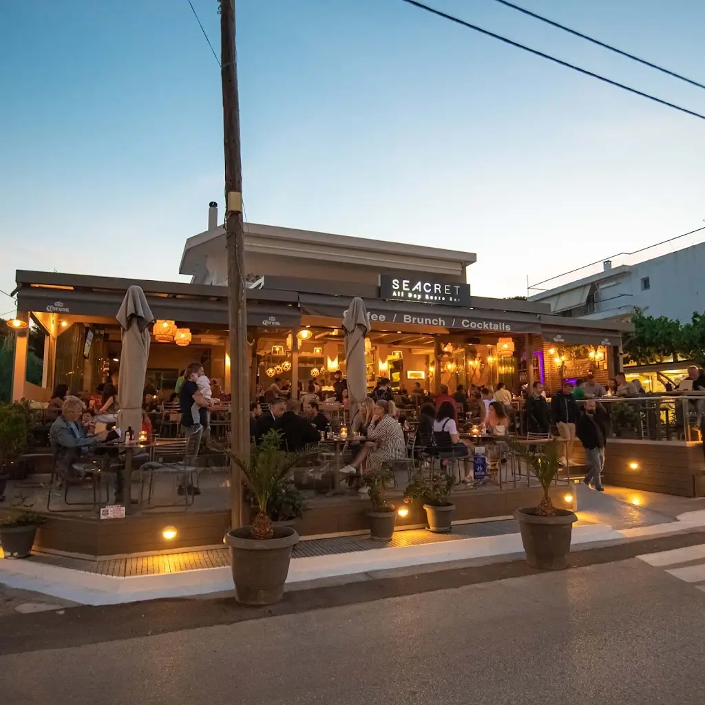 Seacret All Day Resto Bar Restaurant in Néa Mákri