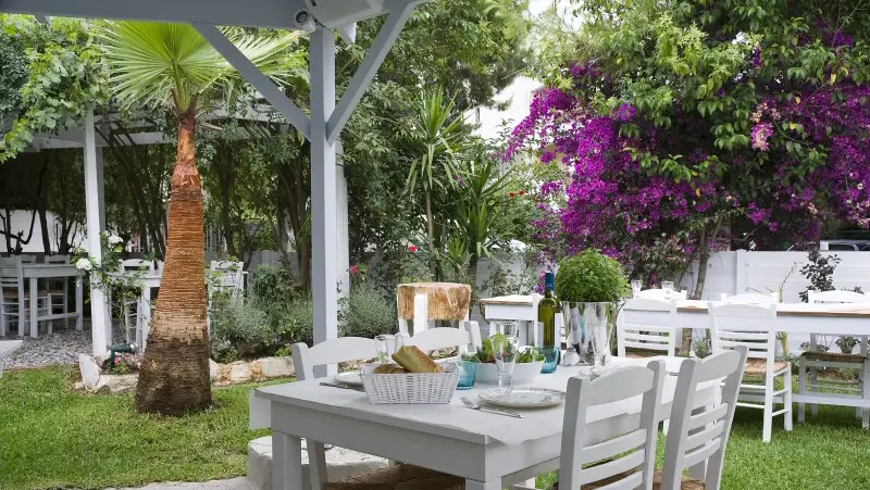 Chimona-Kalokairi Restaurant in Néa Mákri