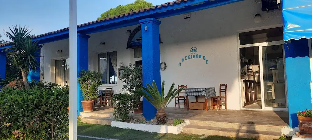 Koralli Restaurant in Néa Mákri