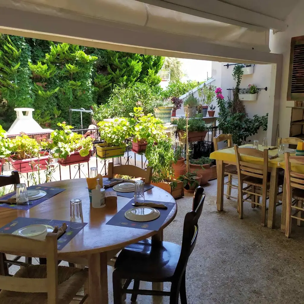 To mageriko tis sevastis_Néa Mákri_slider_image_1