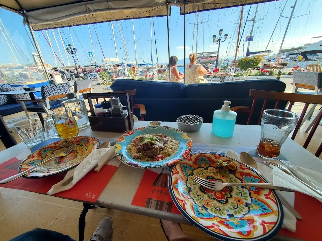 Olga Spyres_Pantarei_Aegina_Bewertung