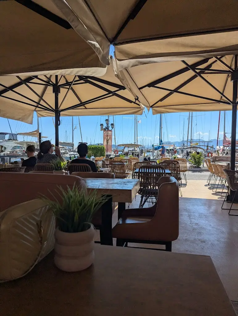 Pantarei_Aegina_slider_image_3