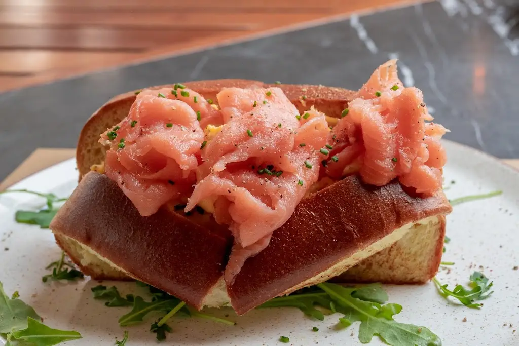 Gaston_Néa Smýrni_slider_image_3