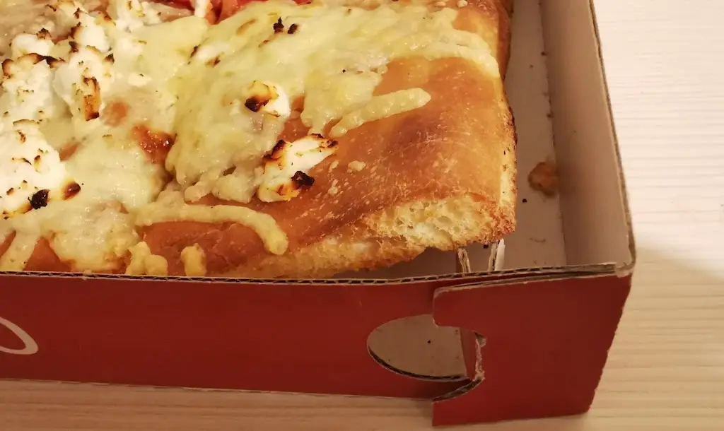 the motley_Mio Posto_Agios Ioannis Rentis_reseña