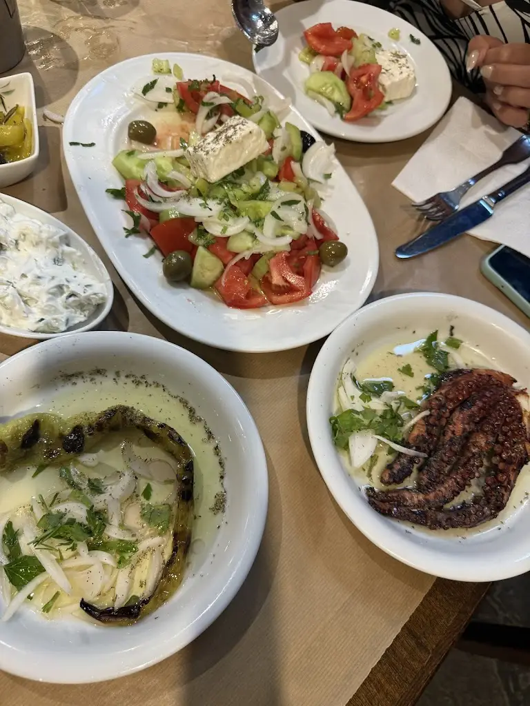 Galia Georgieva_Kostantaki's Restaurant_Néa Péramos_review