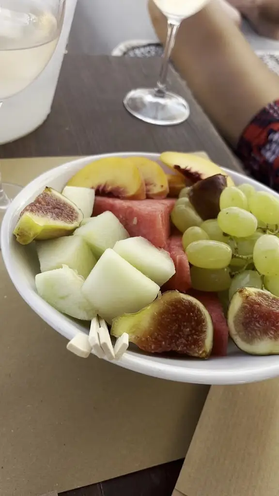 El Mar Seaside Bistro_Néa Péramos_slider_image_2