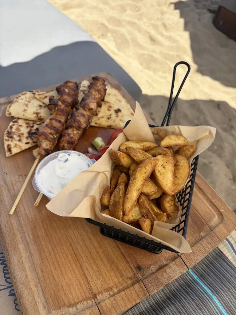 El Mar Seaside Bistro_Néa Péramos_slider_image_3