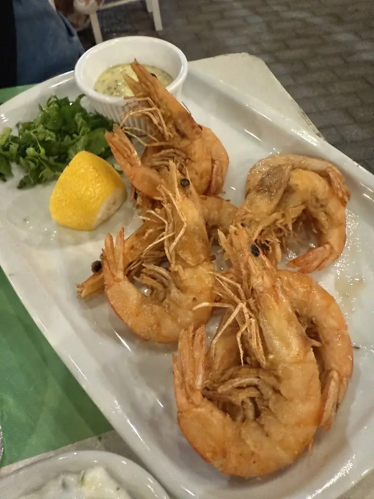 Vasilena Dimitrova_Ντομάτα_Néa Péramos_review