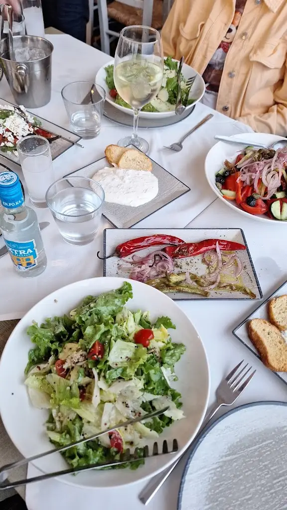 Menü_Apomero Greek Restaurant_Néa Péramos_Bild_5