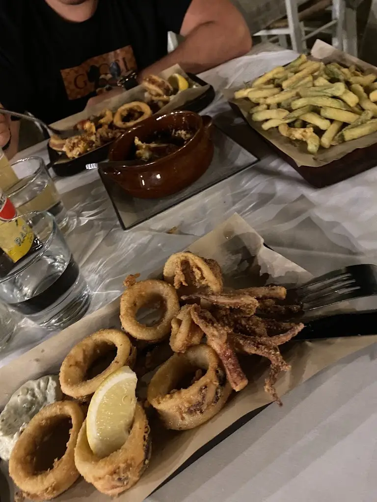 Menü_Apomero Greek Restaurant_Néa Péramos_Bild_7