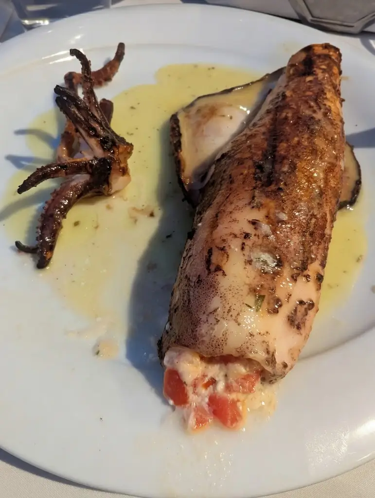 Georgi Kunchev_Apomero Greek Restaurant_Néa Péramos_Bewertung