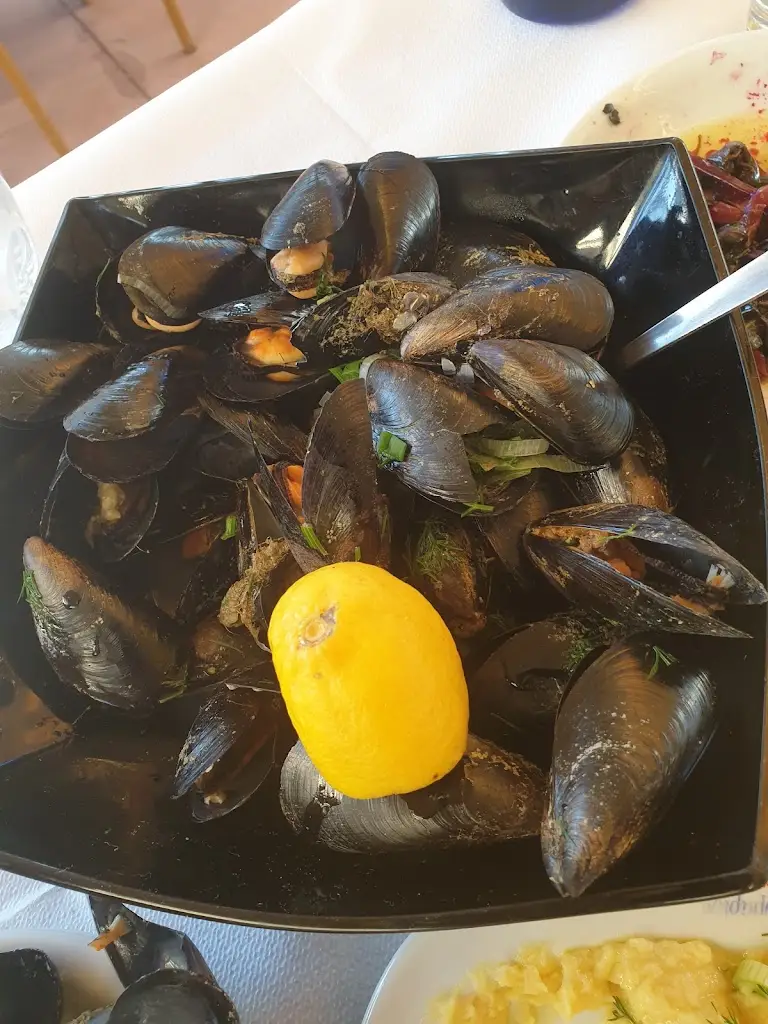 Menu_Salt & Oregano_Néa Péramos_imagen_7