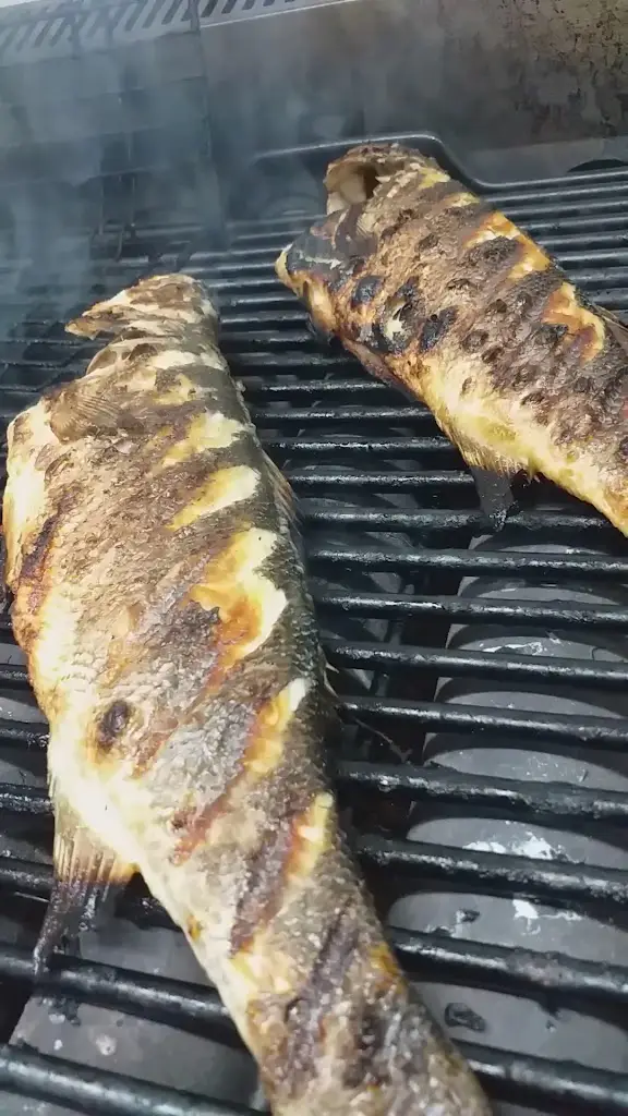 Nezas Fish House_Néa Péramos_slider_image_2