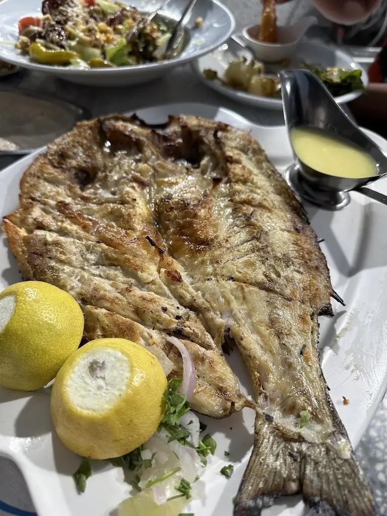 Nezas Fish House_Néa Péramos_slider_image_3