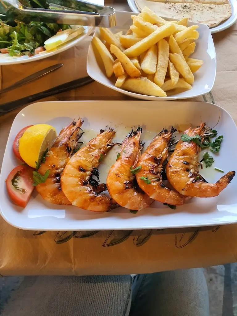 Madalina Neacsu_Taverna Germanos_Néa Péramos_Bewertung