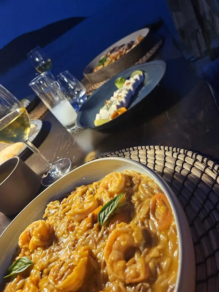 Nikolay Dudenski_GLYKANISOS RESTAURANT_Néa Péramos_review