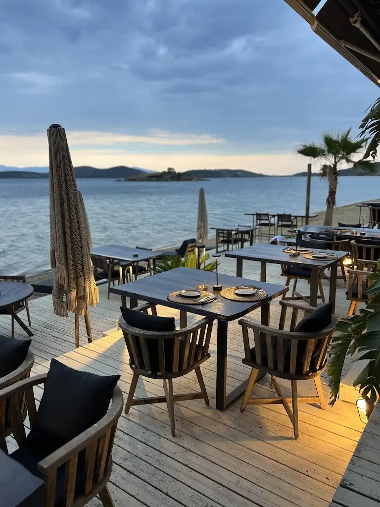 GLYKANISOS RESTAURANT Restaurant in Néa Péramos