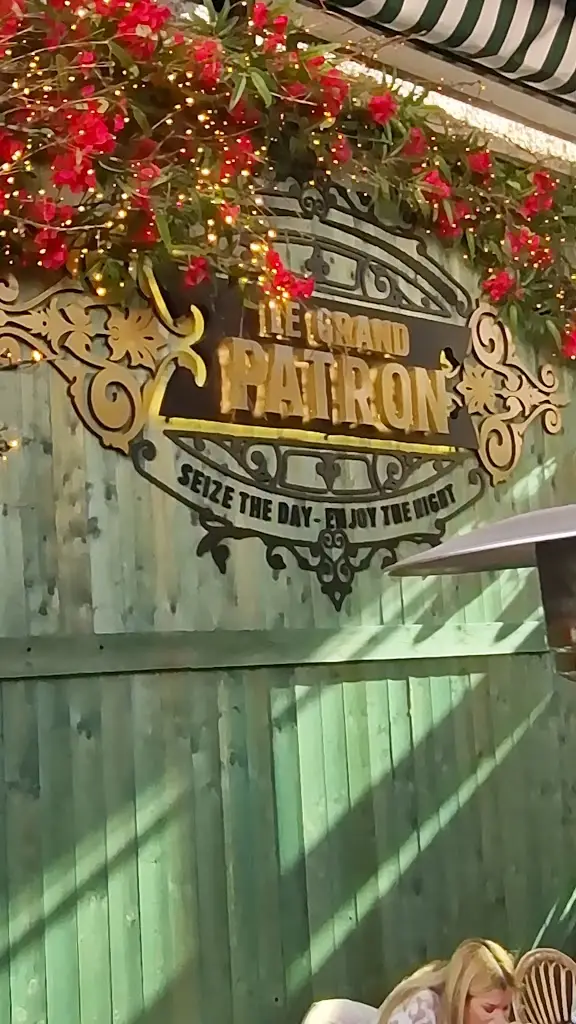 Le grand patron_Aigáleo_slider_image_2