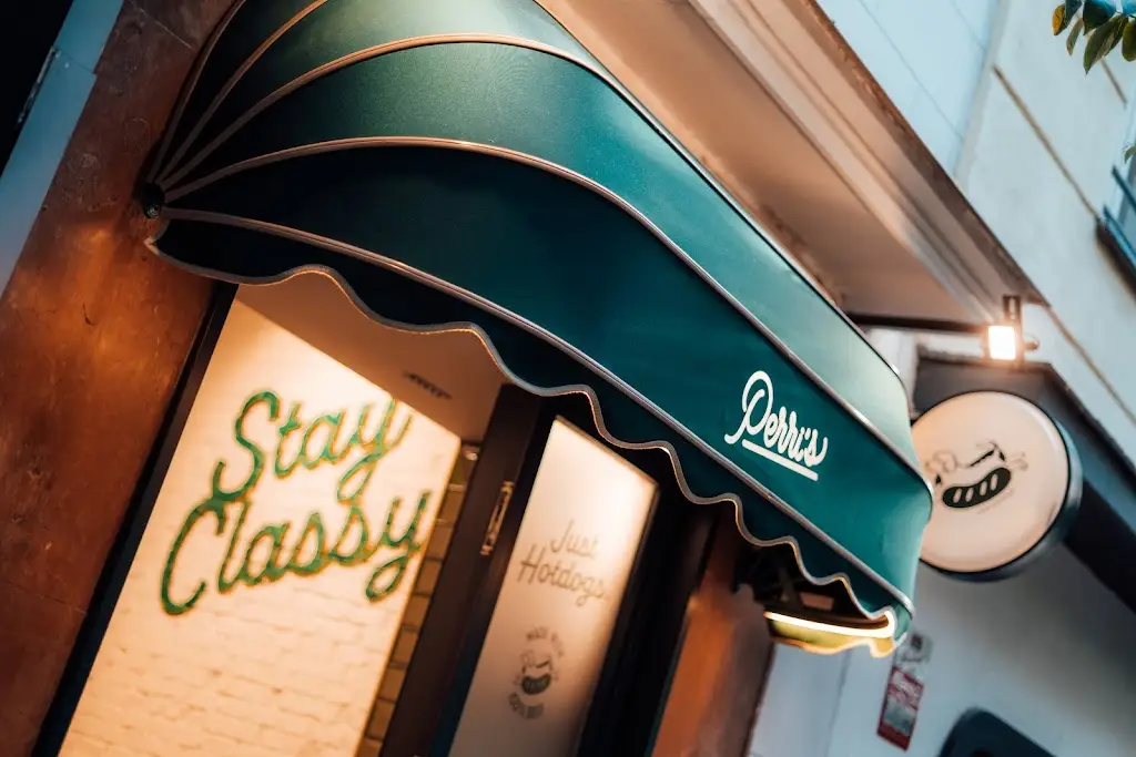 Koo Beach Bar Restaurant in Néa Péramos