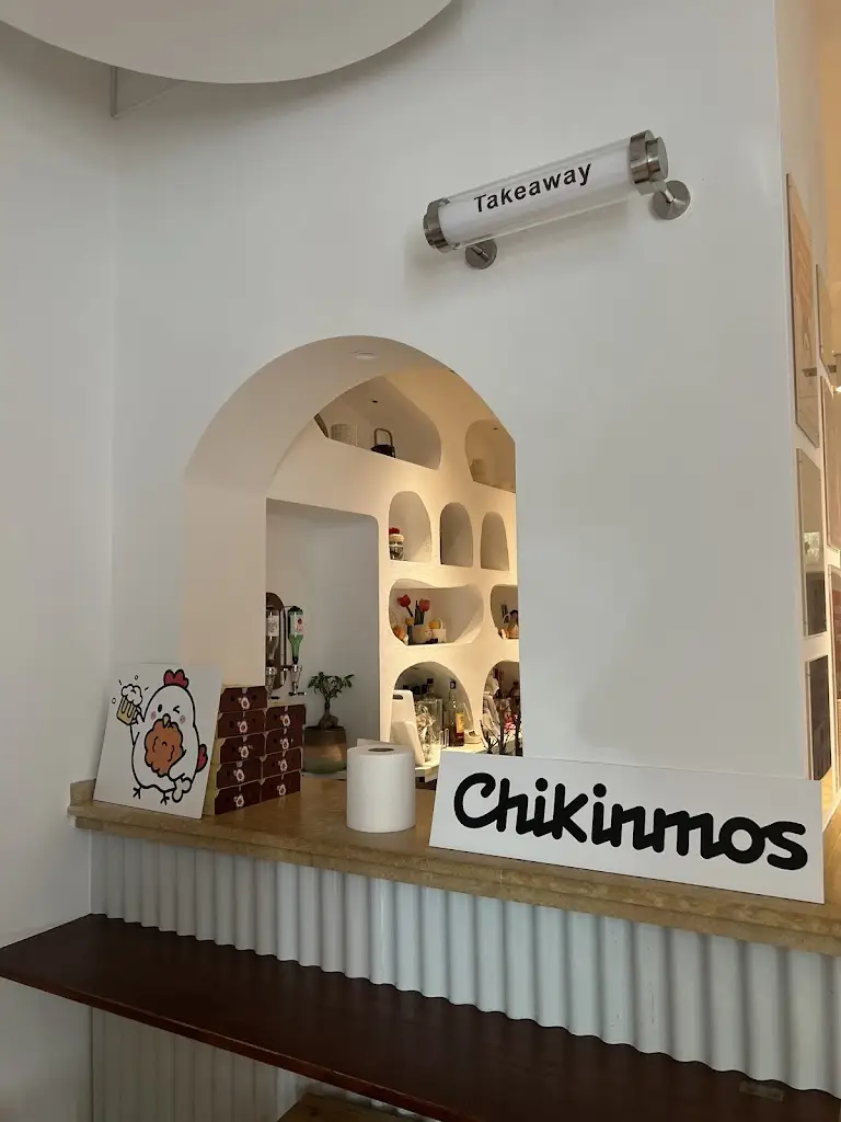 Ruth Schmidtlein_Το neraki - Dalla_Néa Péramos_review