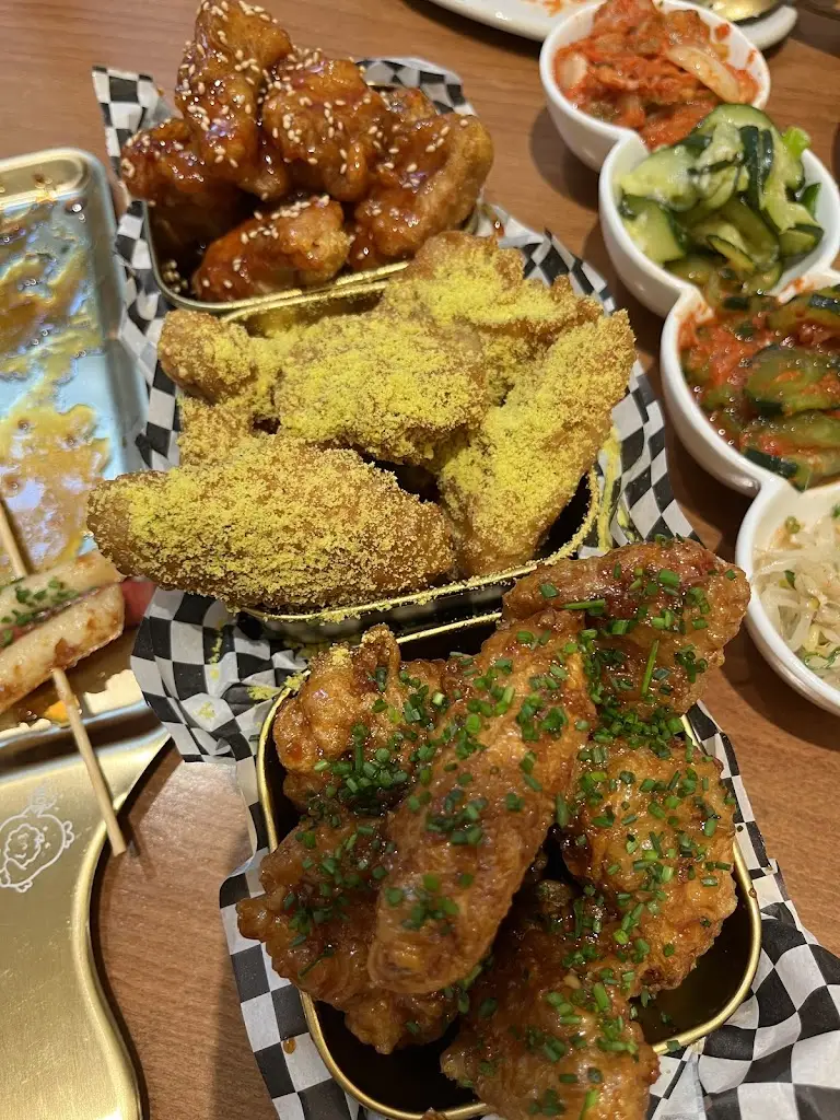 Kate Shaban_Το neraki - Dalla_Néa Péramos_review