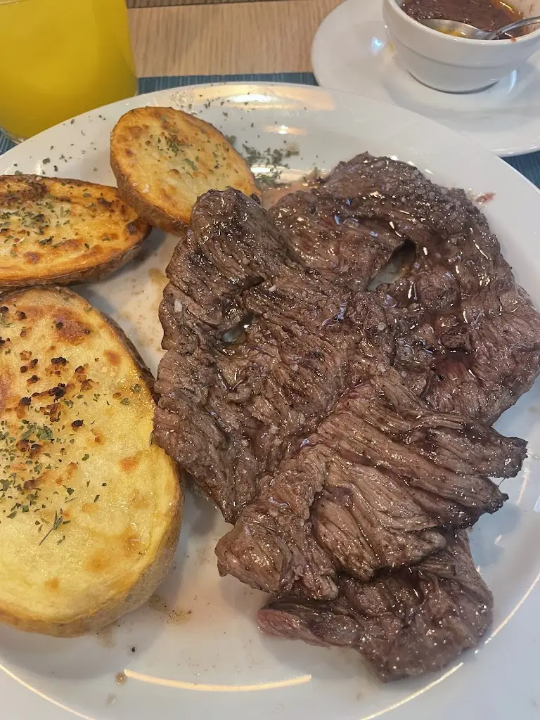 Tasos Mourtopallas_El Jiron_Néo Psychikó_Bewertung