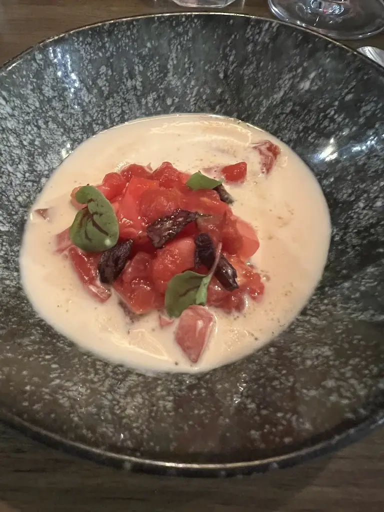 George_VERi TABLE_Néo Psychikó_Bewertung