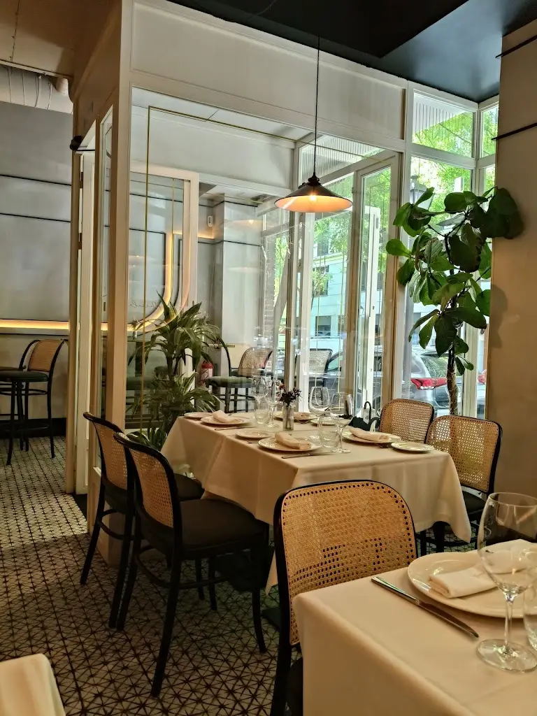 Hachikō Sushi Tales & Cocktails Psychiko_Néo Psychikó_slider_image_2