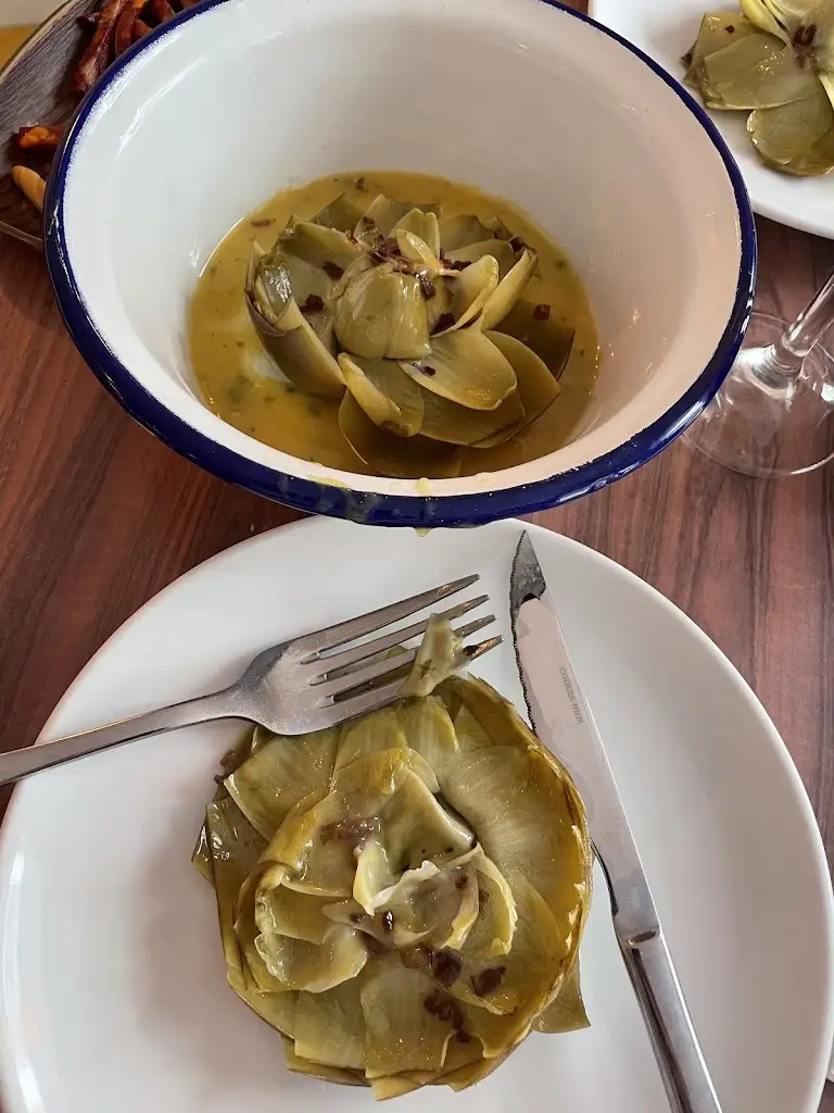 Charikleia Krithara_Foititis_Néo Psychikó_avis