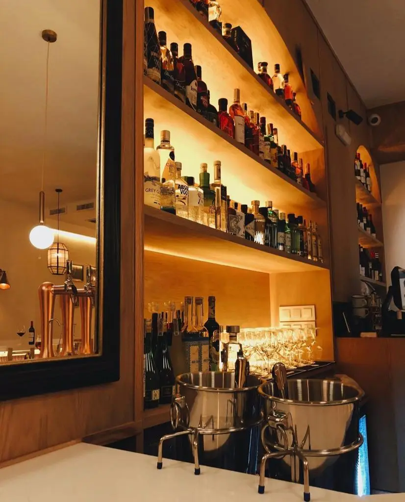 Foititis restaurante en Néo Psychikó