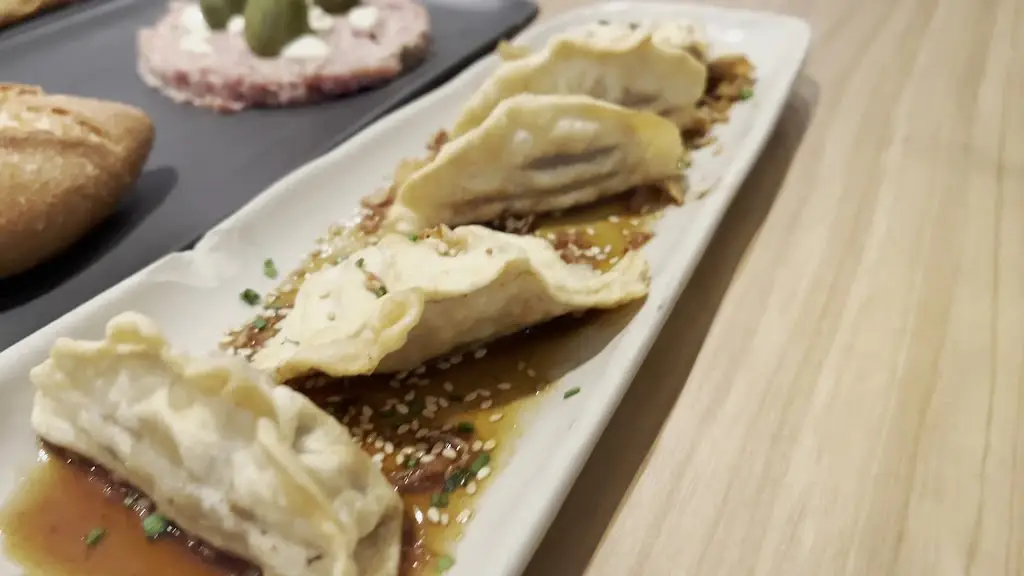 Κρήταμος - κρητικό μεζεδοπωλείο_Paianía_slider_image_2