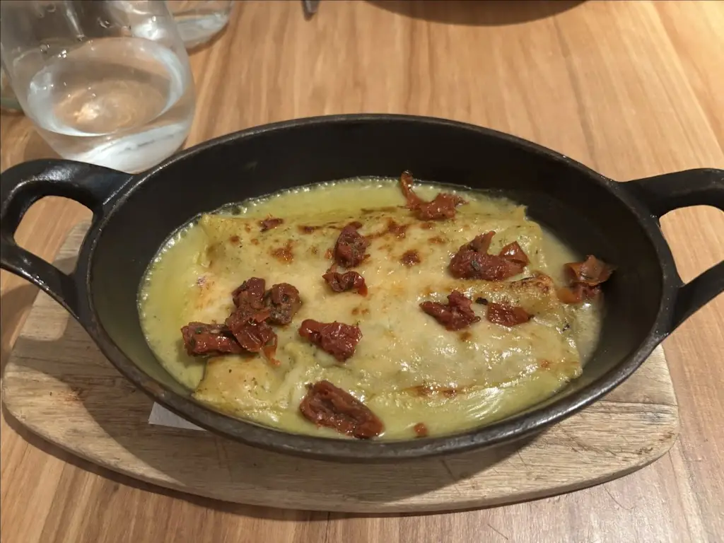 Κρήταμος - κρητικό μεζεδοπωλείο_Paianía_slider_image_3